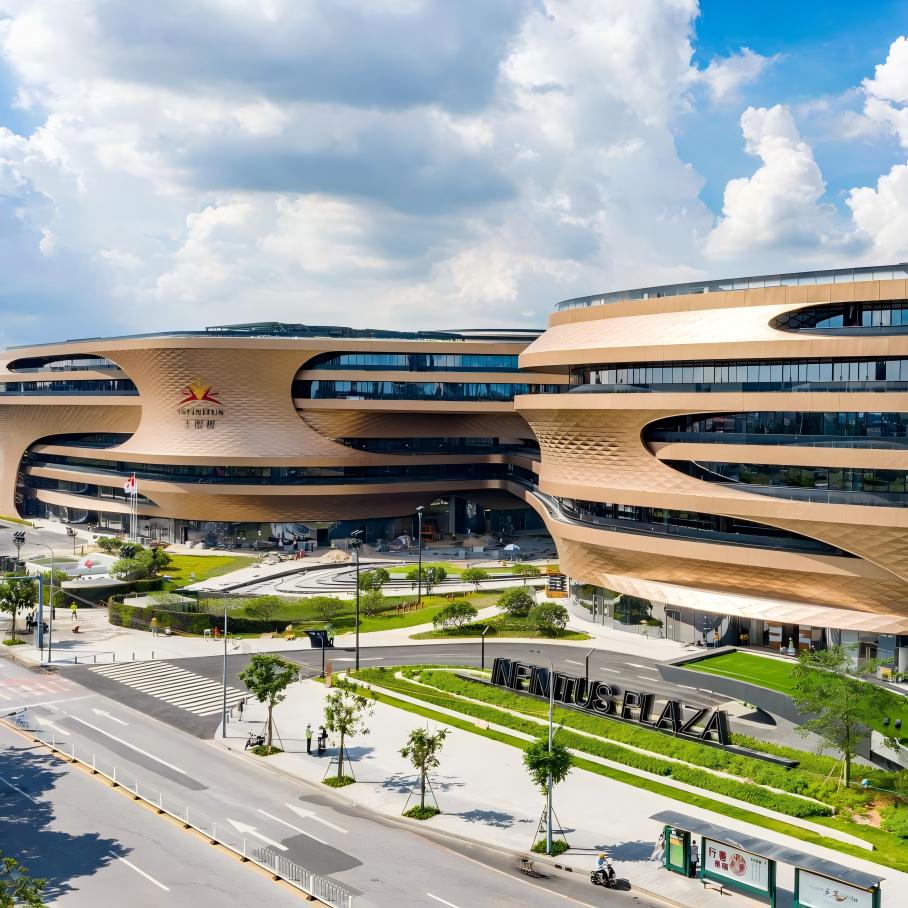 Экскурсия по новому офису Pinger: где панели собственной разработки преображают современные рабочие пространства